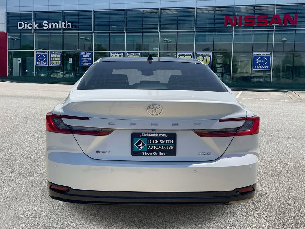 Used 2025 Toyota Camry XLE w/ Premium Plus Package image 5