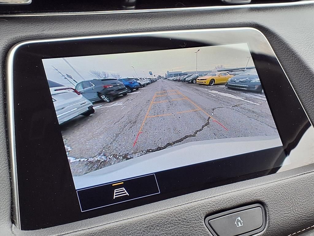 Used 2023 Cadillac XT4 Luxury w/ Cold Weather Package image 23