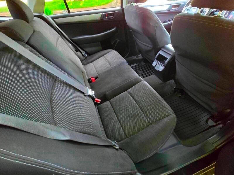 Used 2018 Subaru Outback 2.5i Premium image 18