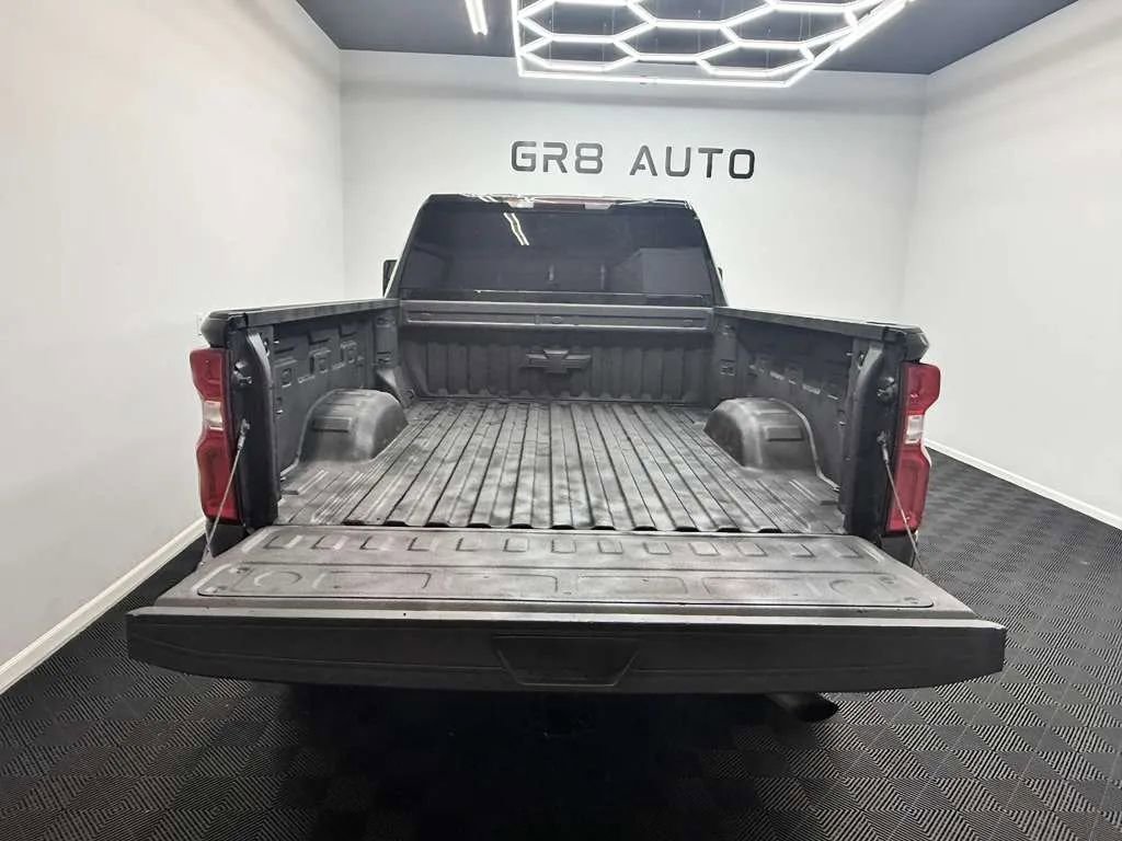 Used 2020 Chevrolet Silverado 2500 Custom w/ Custom Convenience Package AWD/4WD image 7