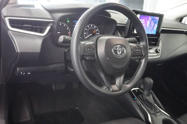 Used 2024 Toyota Corolla LE FWD image 4