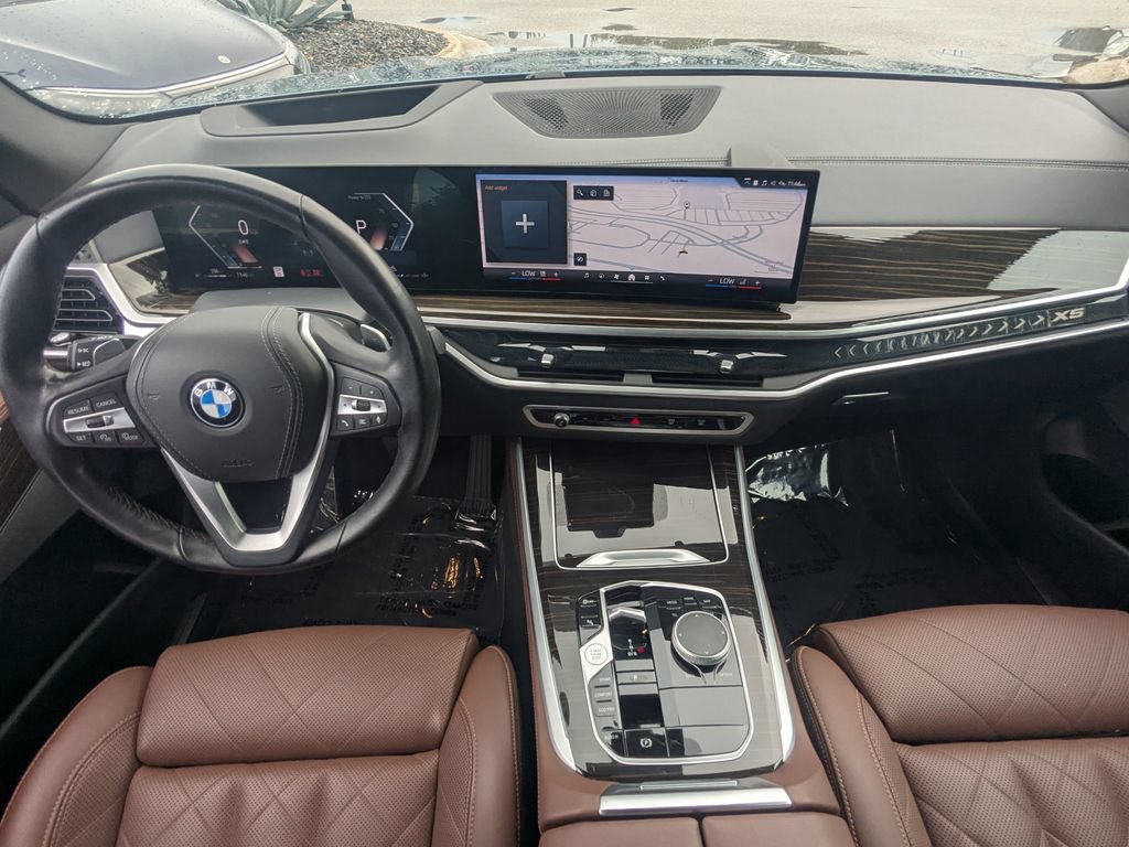 Used 2024 BMW X5 sDrive40i w/ Premium Package RWD image 2