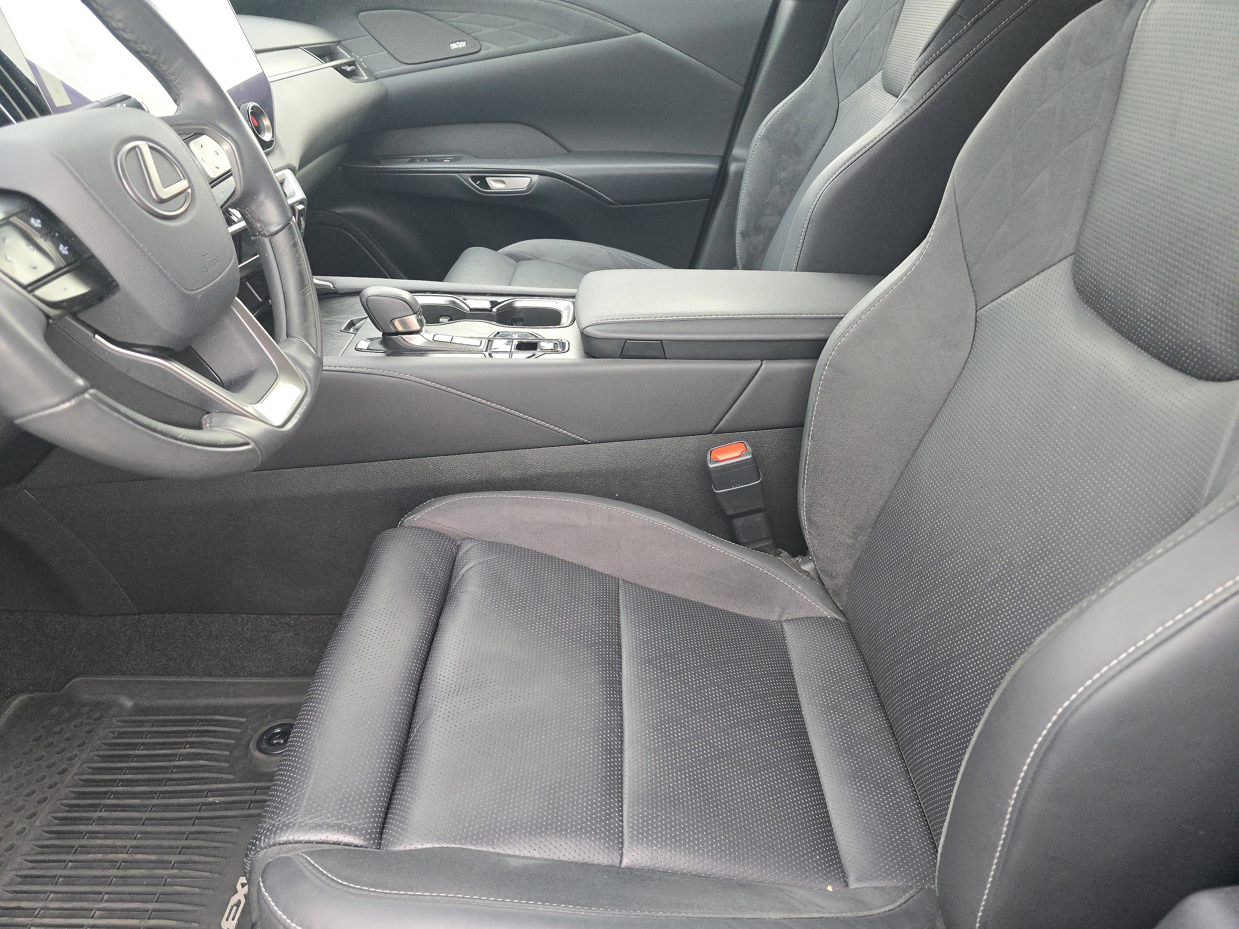 Used 2024 Lexus RX 350 image 8