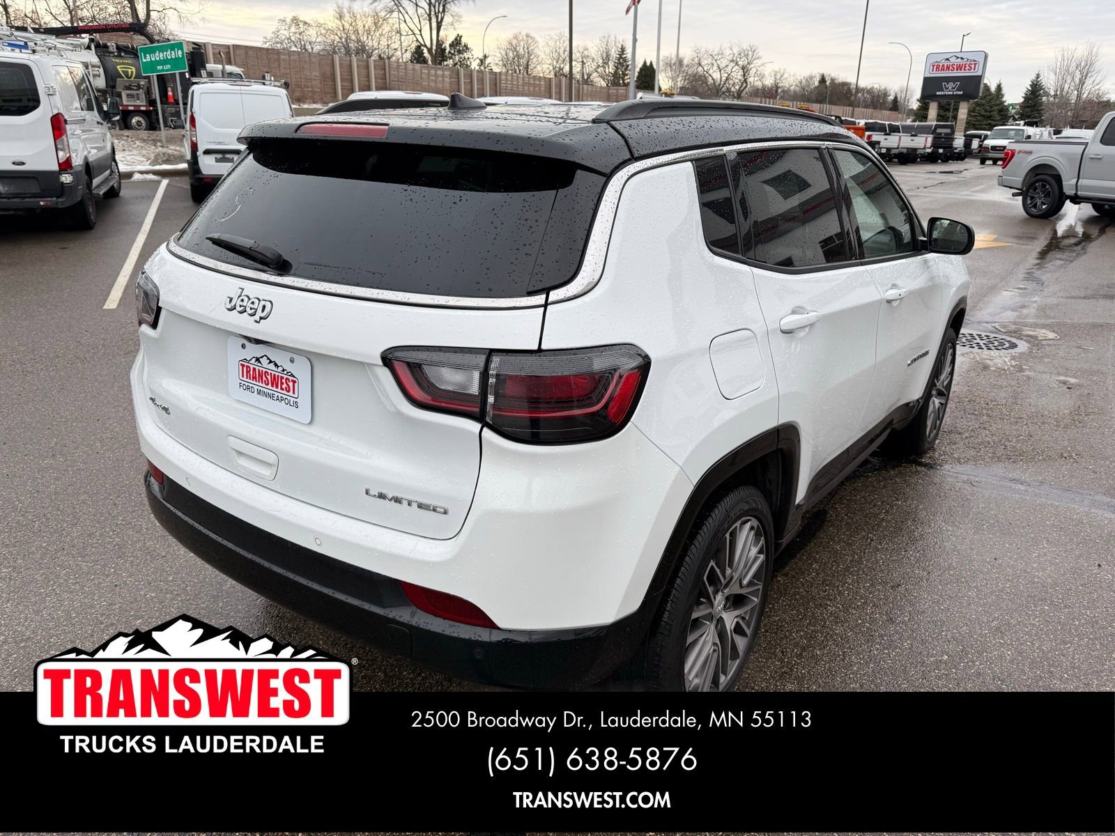 Used 2024 Jeep Compass Limited w/ Elite Group AWD/4WD image 13