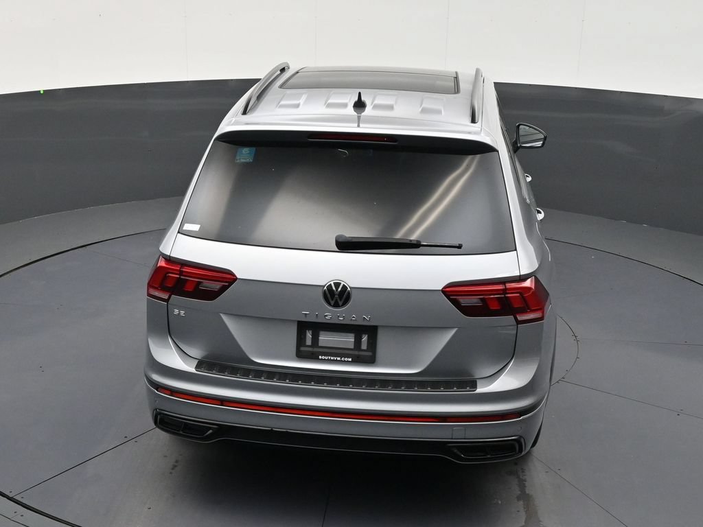 Used 2023 Volkswagen Tiguan SE R-Line FWD image 15