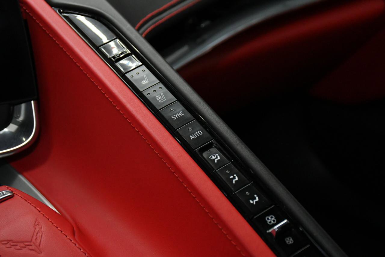 Used 2020 Chevrolet Corvette Stingray Premium Cpe w/ 3LT Preferred Equipment Group image 47