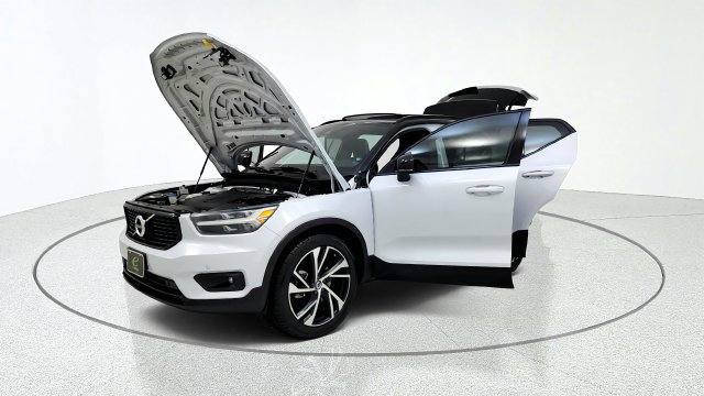 Used 2022 Volvo XC40 T4 R-Design w/ Protection Package Premier FWD image 13