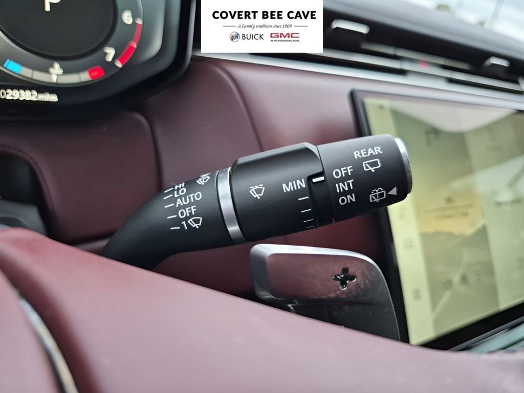 Used 2023 Land Rover Range Rover Sport SE Dynamic image 38