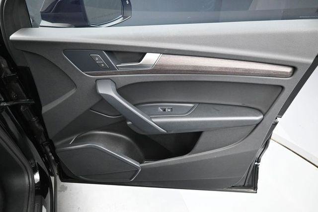 Used 2022 Audi Q5 2.0T Premium w/ Convenience Package AWD/4WD image 37