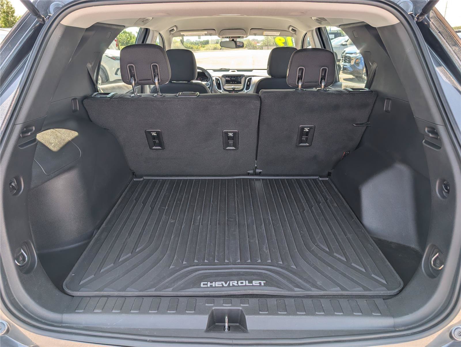 Used 2019 Chevrolet Equinox LS FWD image 12