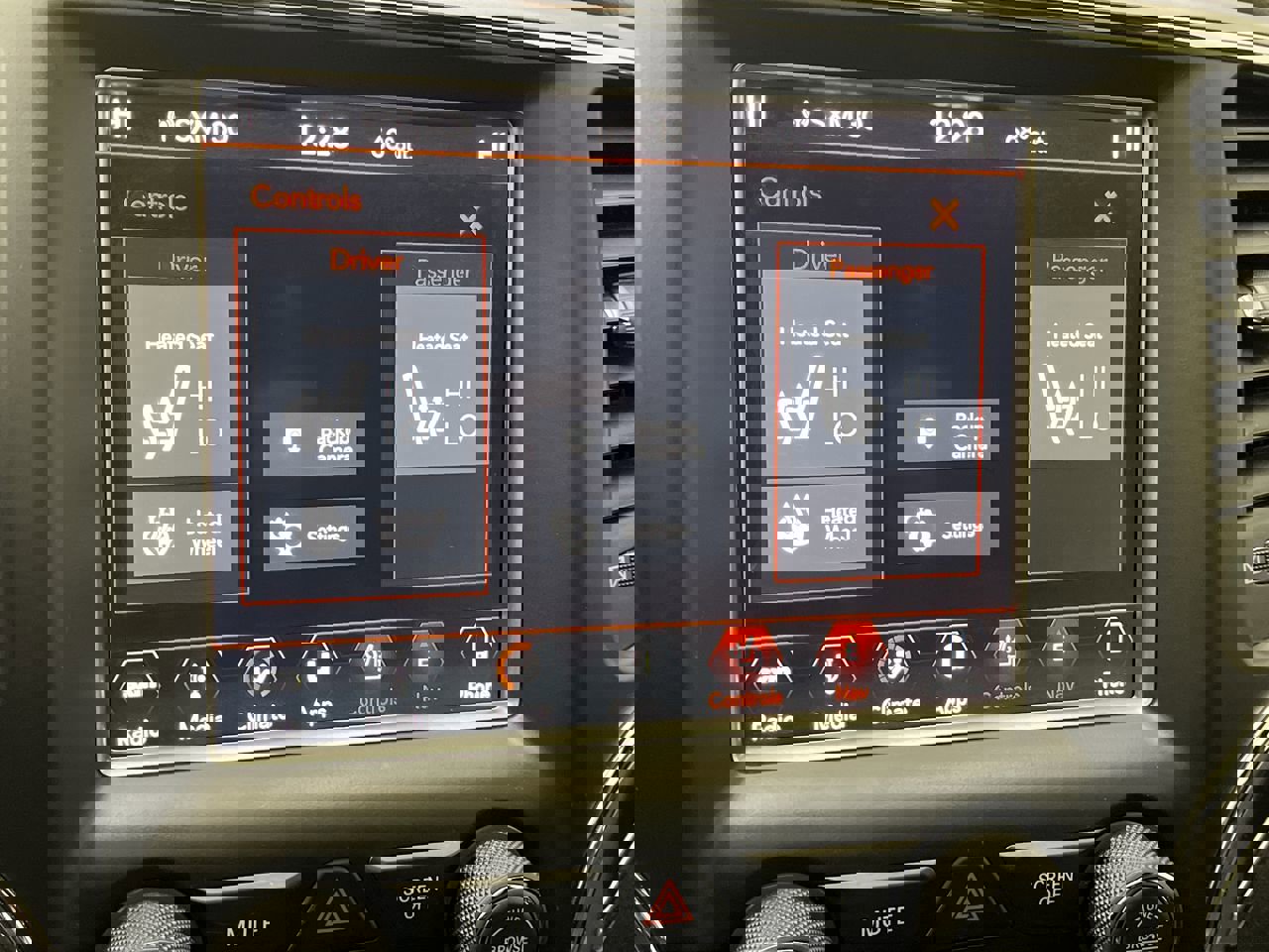 Used 2018 Jeep Grand Cherokee Limited image 23