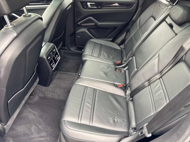 Used 2019 Porsche Cayenne S AWD/4WD image 13