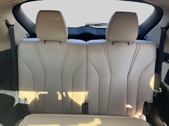 Used 2023 Acura MDX SH-AWD w/ Technology Package image 16