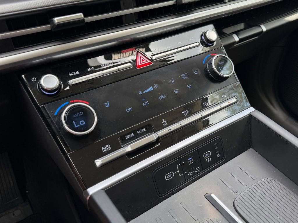 Certified 2025 Hyundai Santa Fe SEL image 22