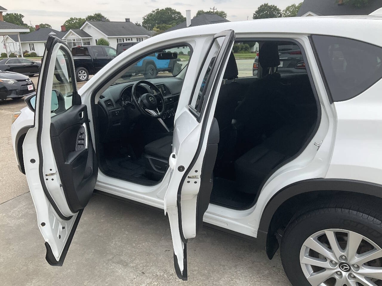 Used 2015 MAZDA CX-5 Touring FWD image 9