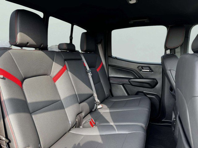 Used 2025 Chevrolet Colorado Z71 w/ Z71 Convenience Package 2 image 45