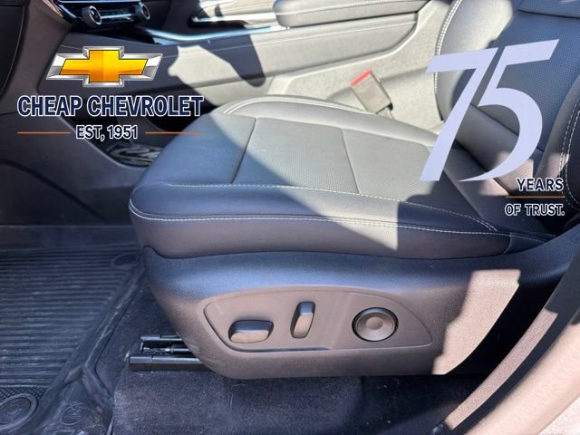 Used 2025 Chevrolet Traverse LT w/ Enhanced Driving Package AWD/4WD image 7