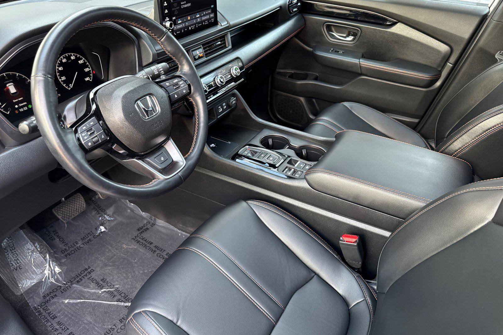 Certified 2025 Honda Pilot TrailSport image 4