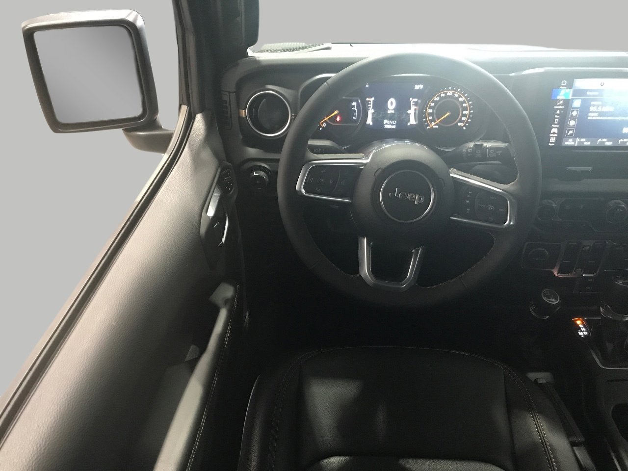 Used 2024 Jeep Wrangler Unlimited Sahara w/ Technology Group AWD/4WD image 6