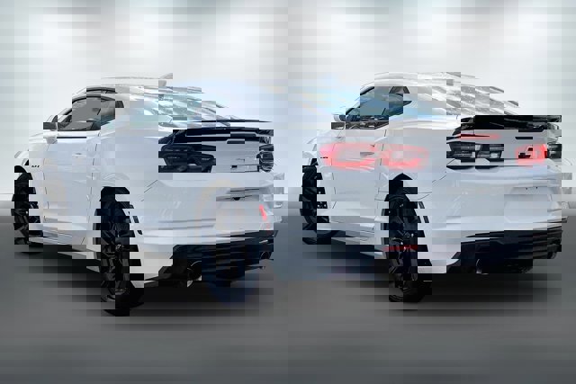 Used 2023 Chevrolet Camaro LT w/ Technology Package image 10