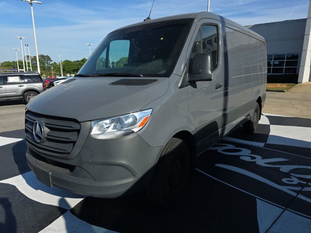 Used 2022 Mercedes-Benz Sprinter 144 Cargo image 1