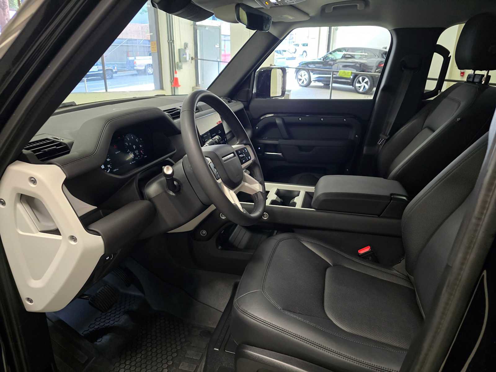 Used 2025 Land Rover Defender 110 S AWD/4WD image 23