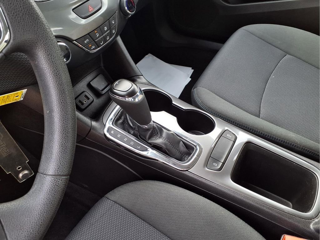 Used 2019 Chevrolet Cruze LT image 12