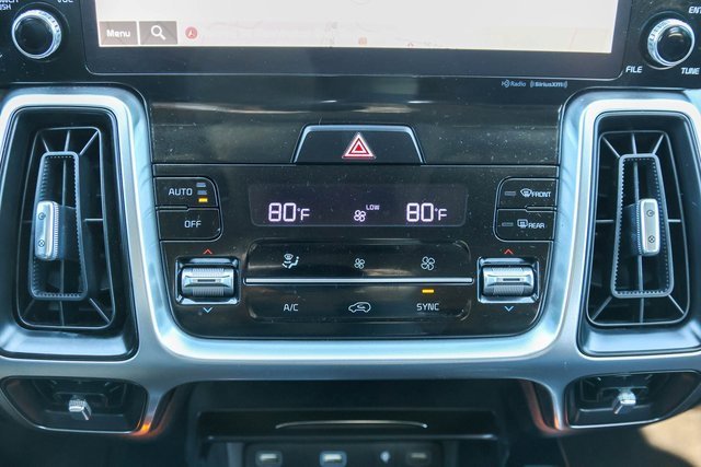 Used 2022 Kia Sorento EX w/ Panoramic Sunroof Package image 28