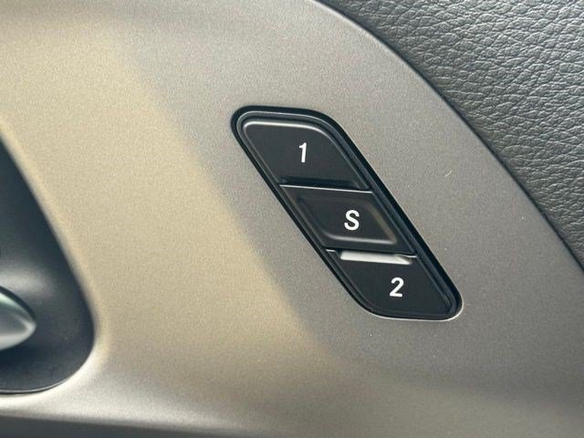 New 2027 Chrysler Pacifica Select FWD image 10