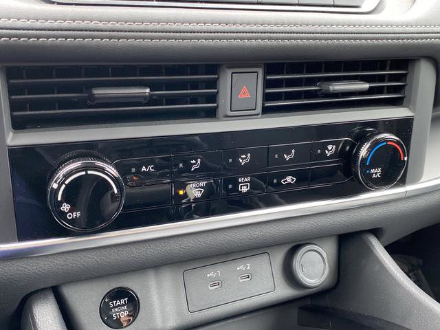 Used 2025 Nissan Rogue S image 10