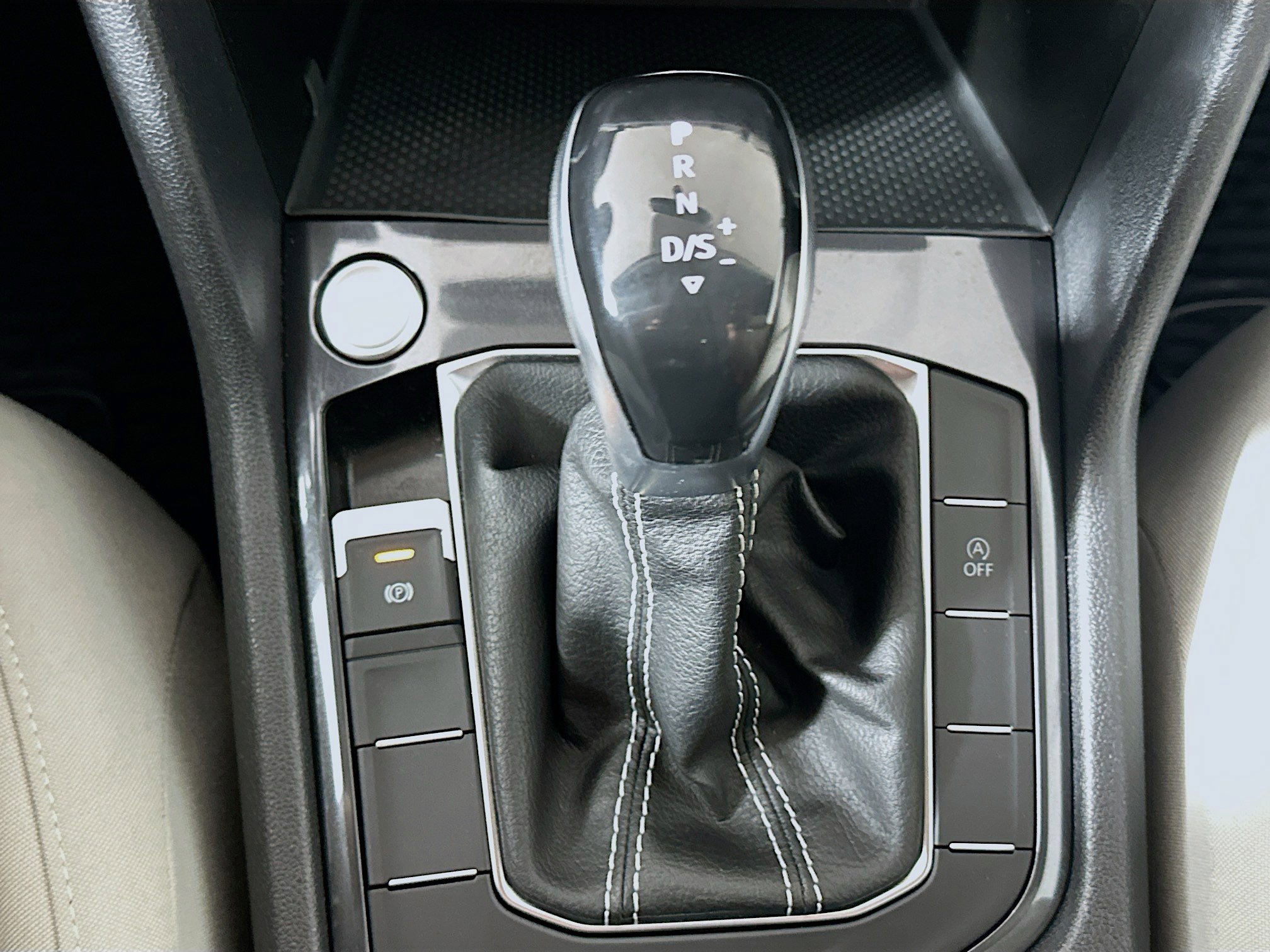 Used 2022 Volkswagen Tiguan S FWD image 24