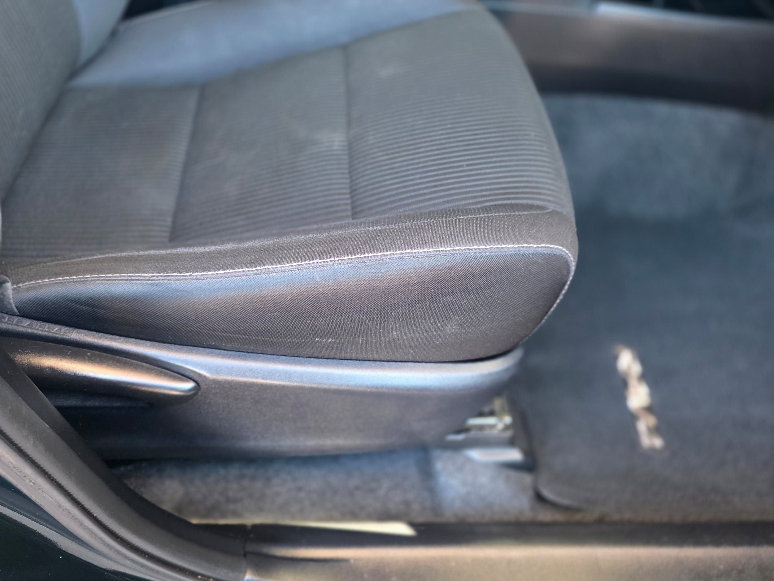 Used 2013 Toyota RAV4 XLE FWD image 28