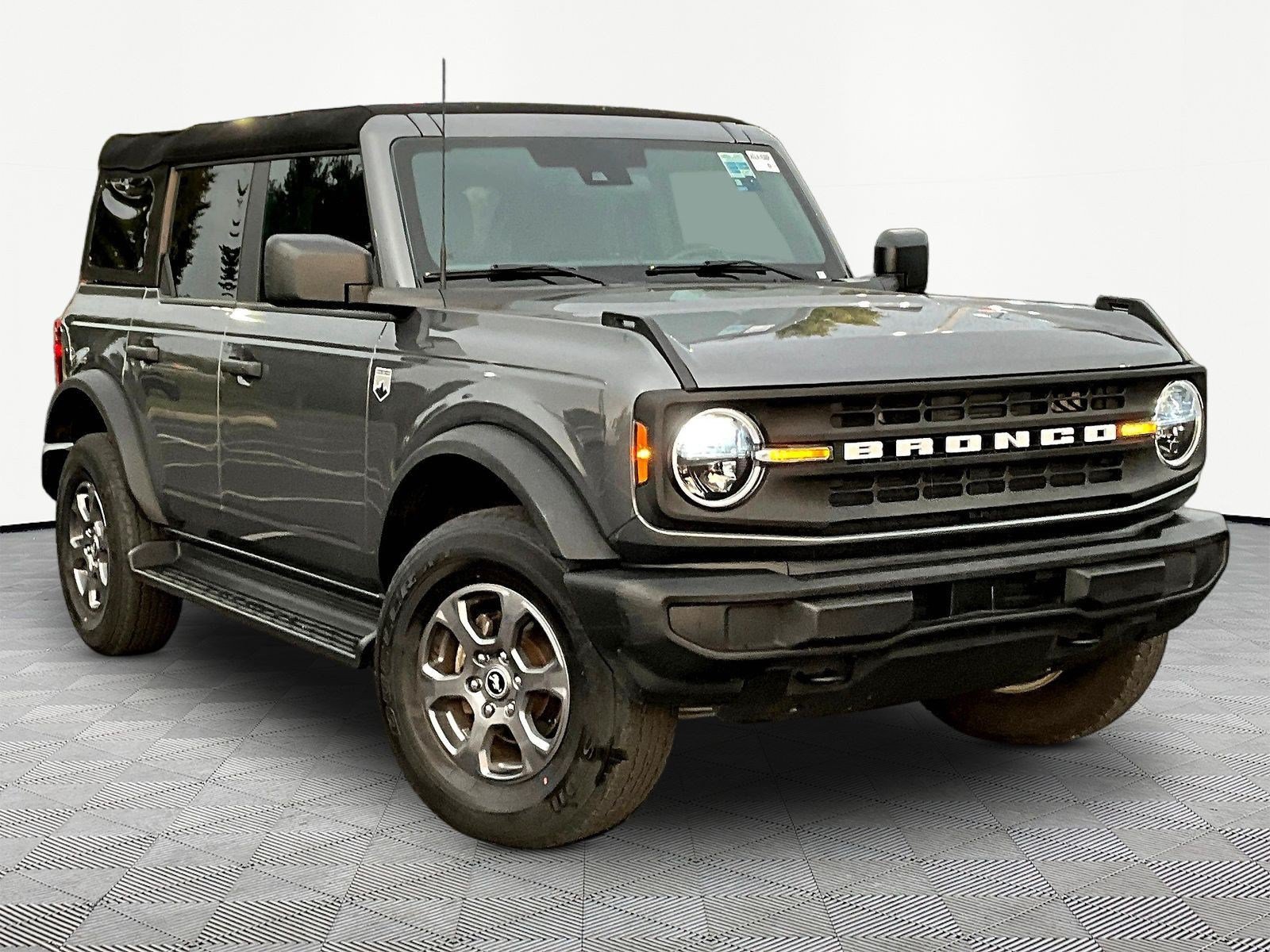 Used 2025 Ford Bronco Big Bend AWD/4WD image 3