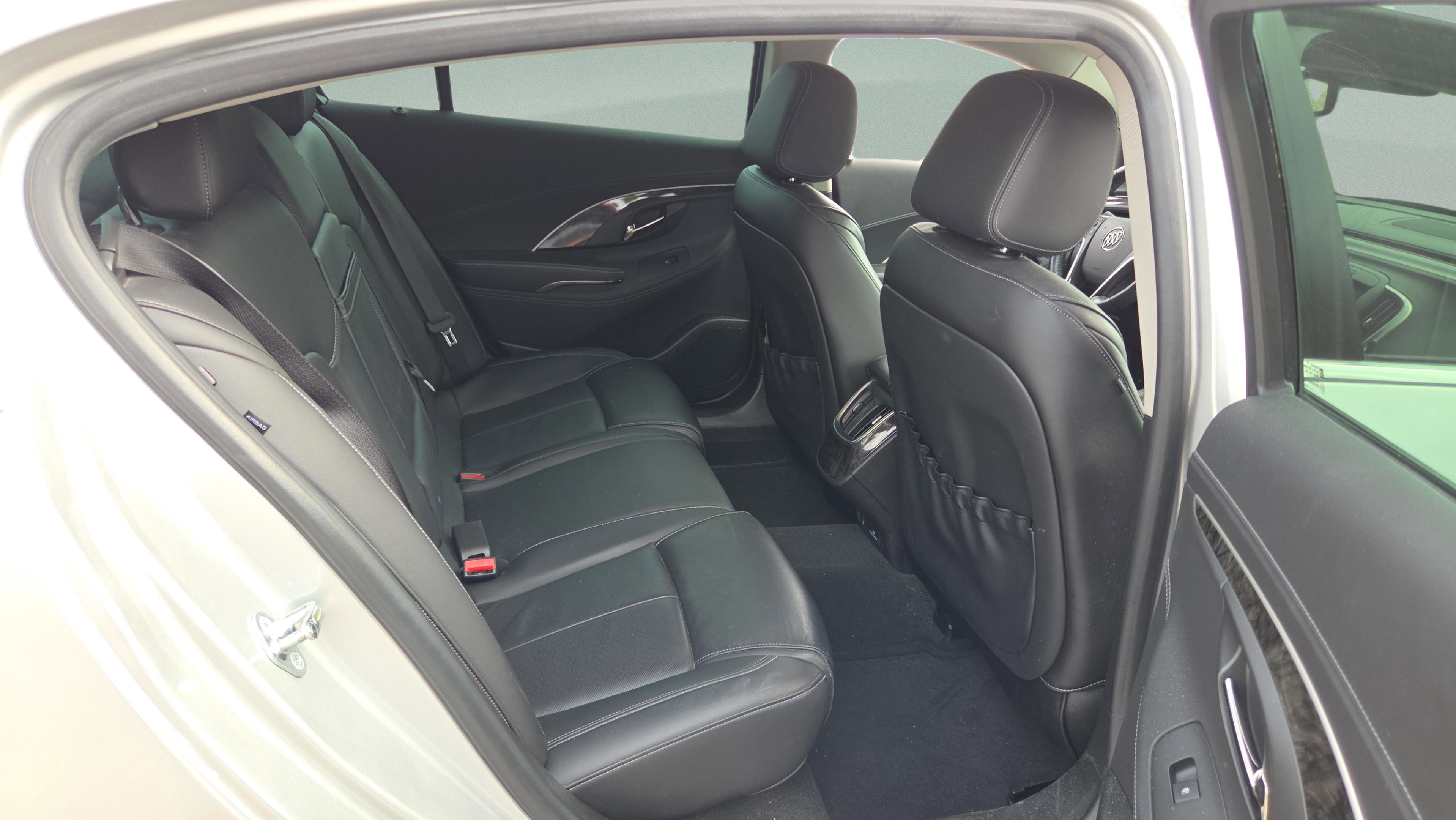 Used 2015 Buick LaCrosse Premium w/ Driver Confidence Package #1 FWD image 14