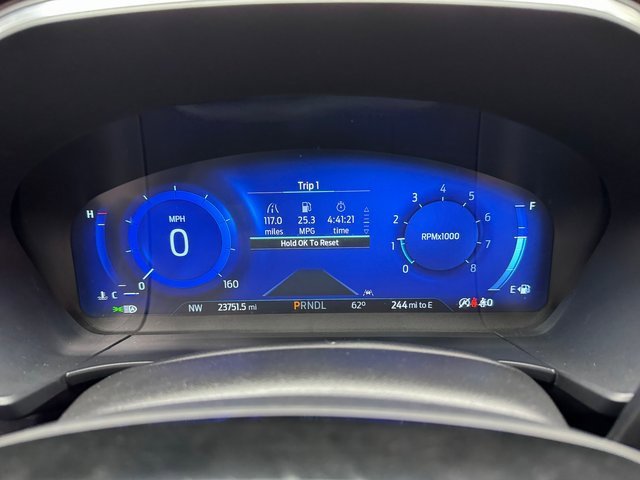 Certified 2022 Ford Escape Titanium w/ Class II Trailer Tow Package image 15