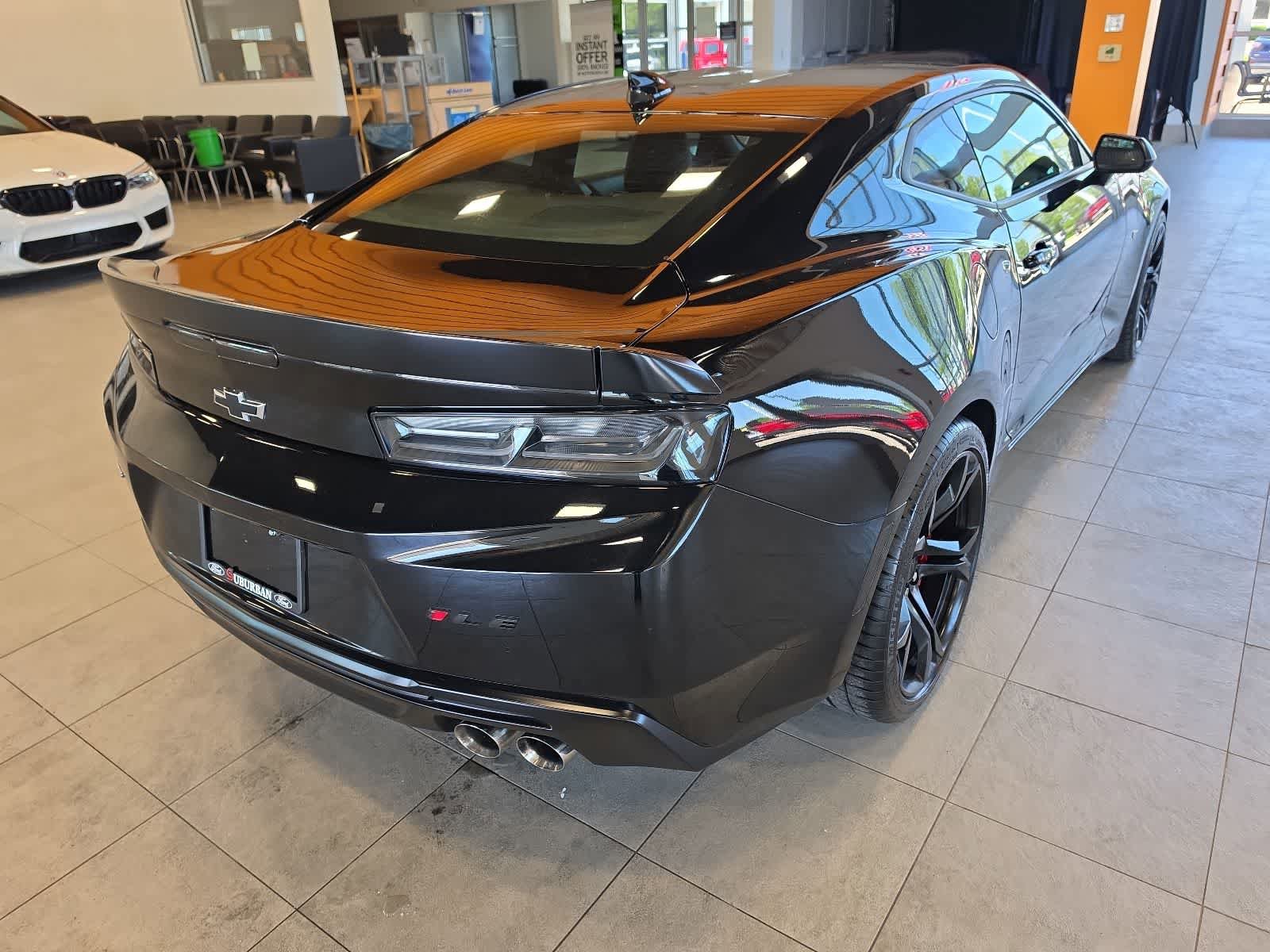 Used 2017 Chevrolet Camaro SS RWD image 8