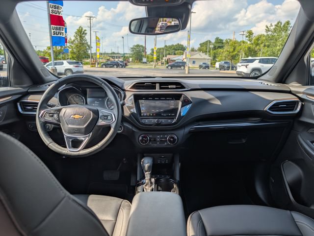 Used 2023 Chevrolet TrailBlazer ACTIV w/ Sun and Liftgate Package AWD/4WD image 11