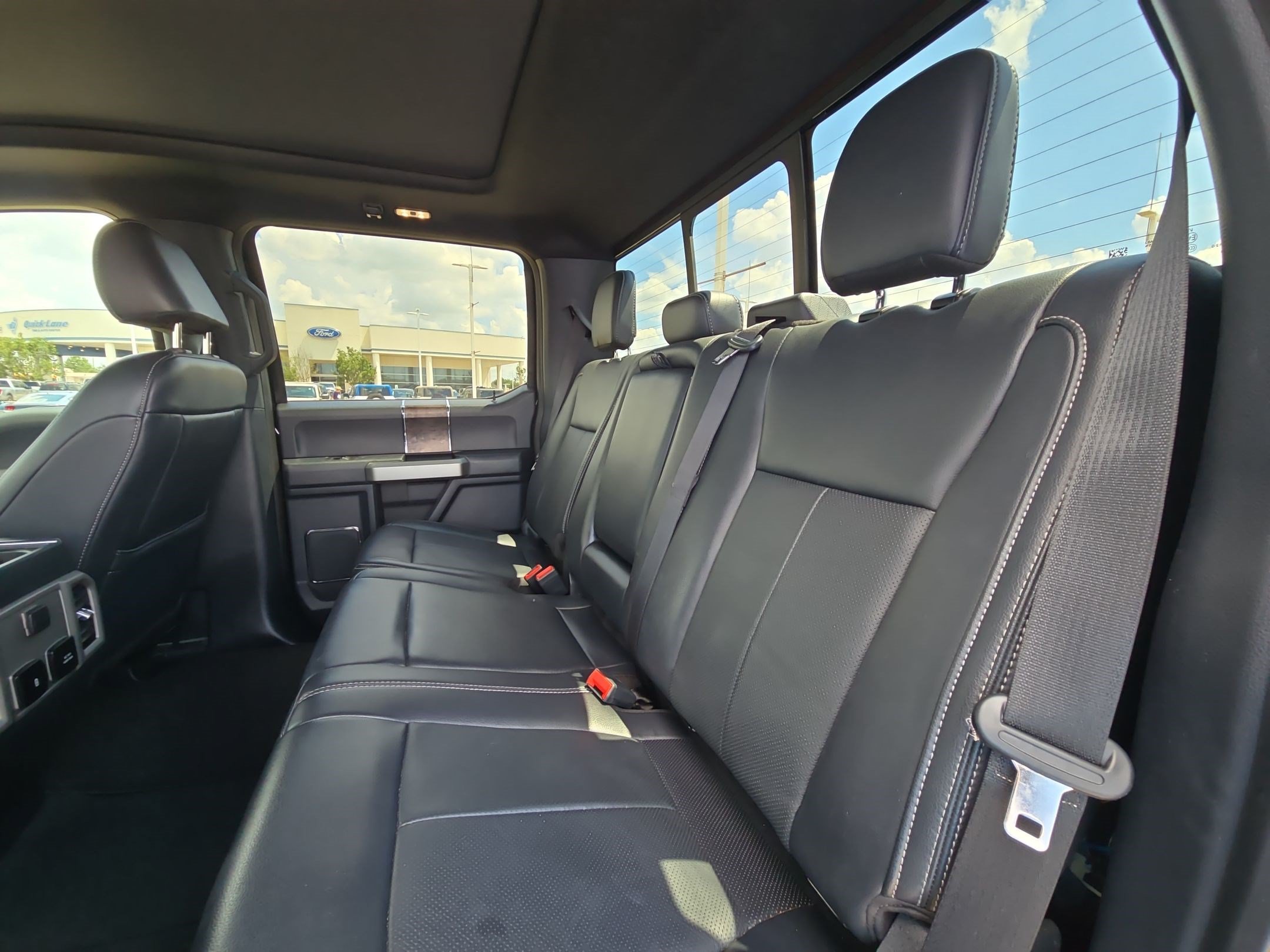 Used 2022 Ford F250 Lariat w/ Lariat Ultimate Package AWD/4WD image 28
