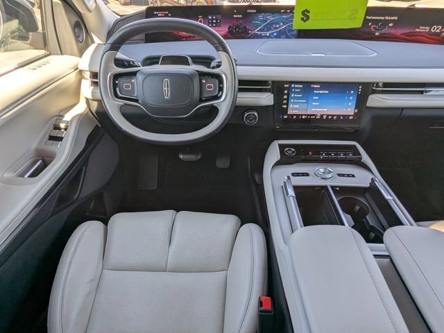 Used 2025 Lincoln Navigator L Reserve AWD/4WD image 18
