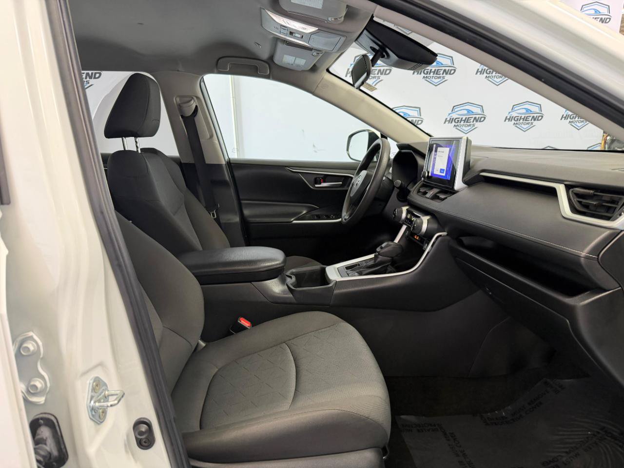 Used 2023 Toyota RAV4 XLE AWD/4WD image 25