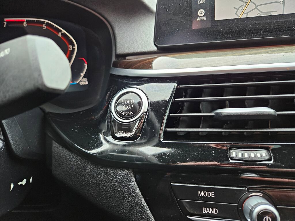 Used 2020 BMW 530i xDrive w/ Convenience Package image 21