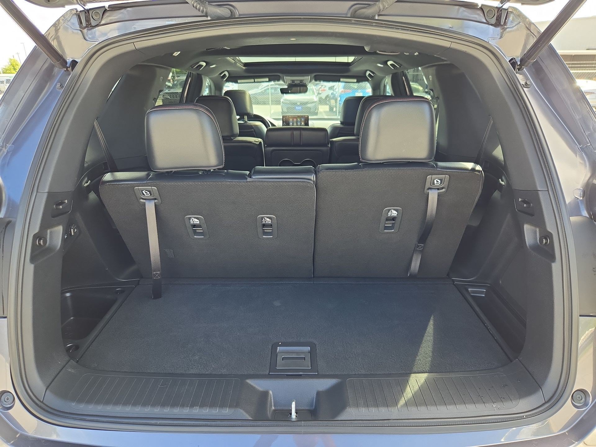 Used 2025 Honda Pilot Black Edition image 30