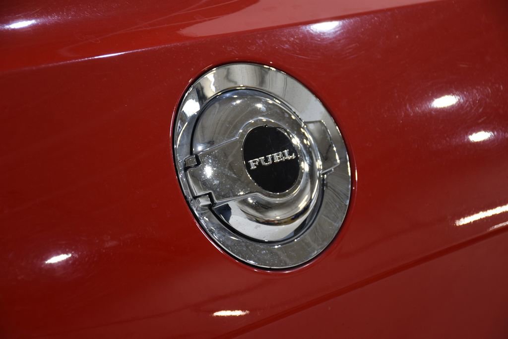 Used 2015 Dodge Challenger SXT w/ Driver Convenience Group image 28