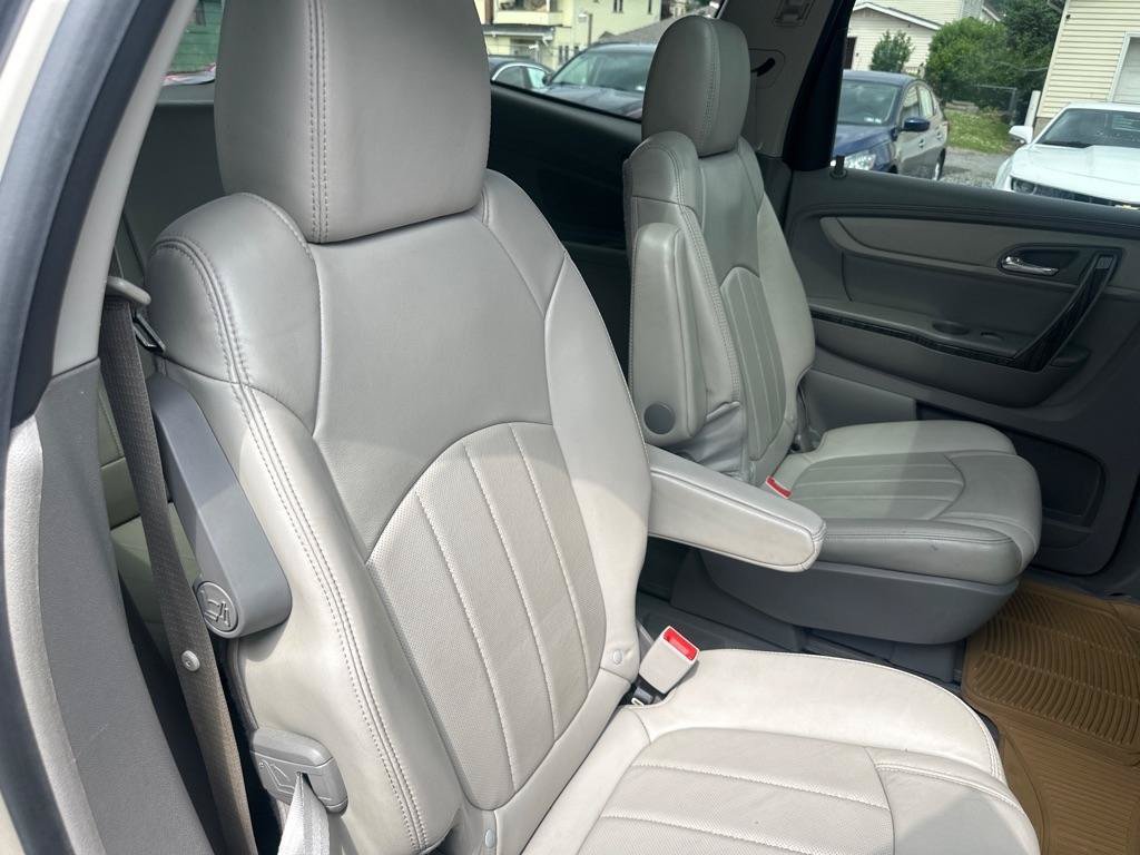 Used 2013 Chevrolet Traverse LTZ AWD/4WD image 23