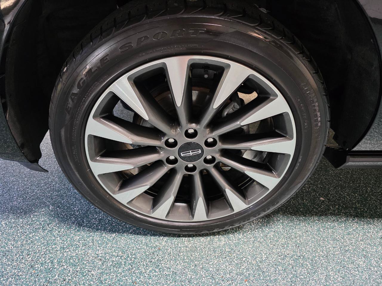 Used 2021 Lincoln Navigator Reserve w/ Luxury Package AWD/4WD image 12