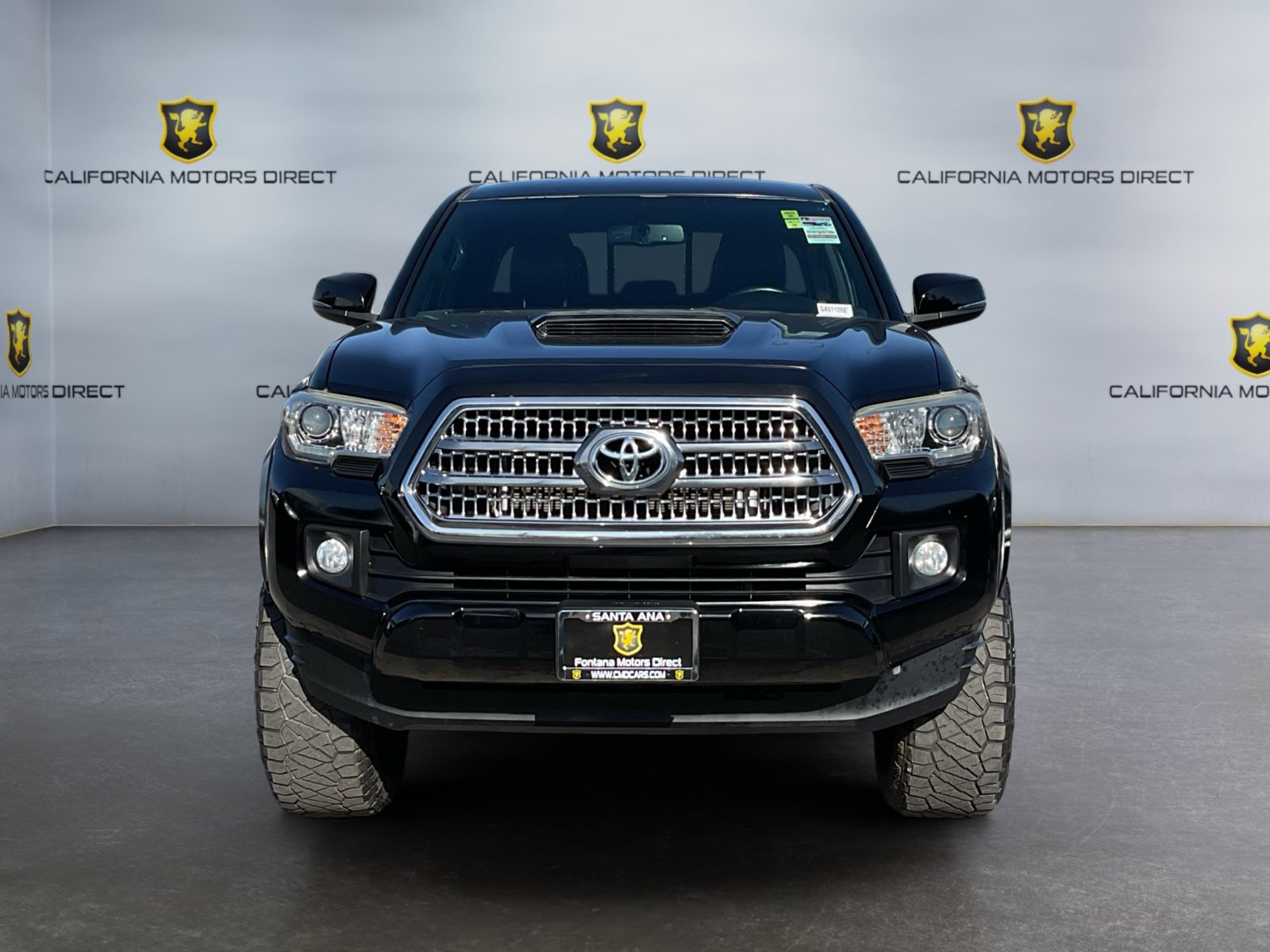 Used 2016 Toyota Tacoma TRD Sport AWD/4WD image 2