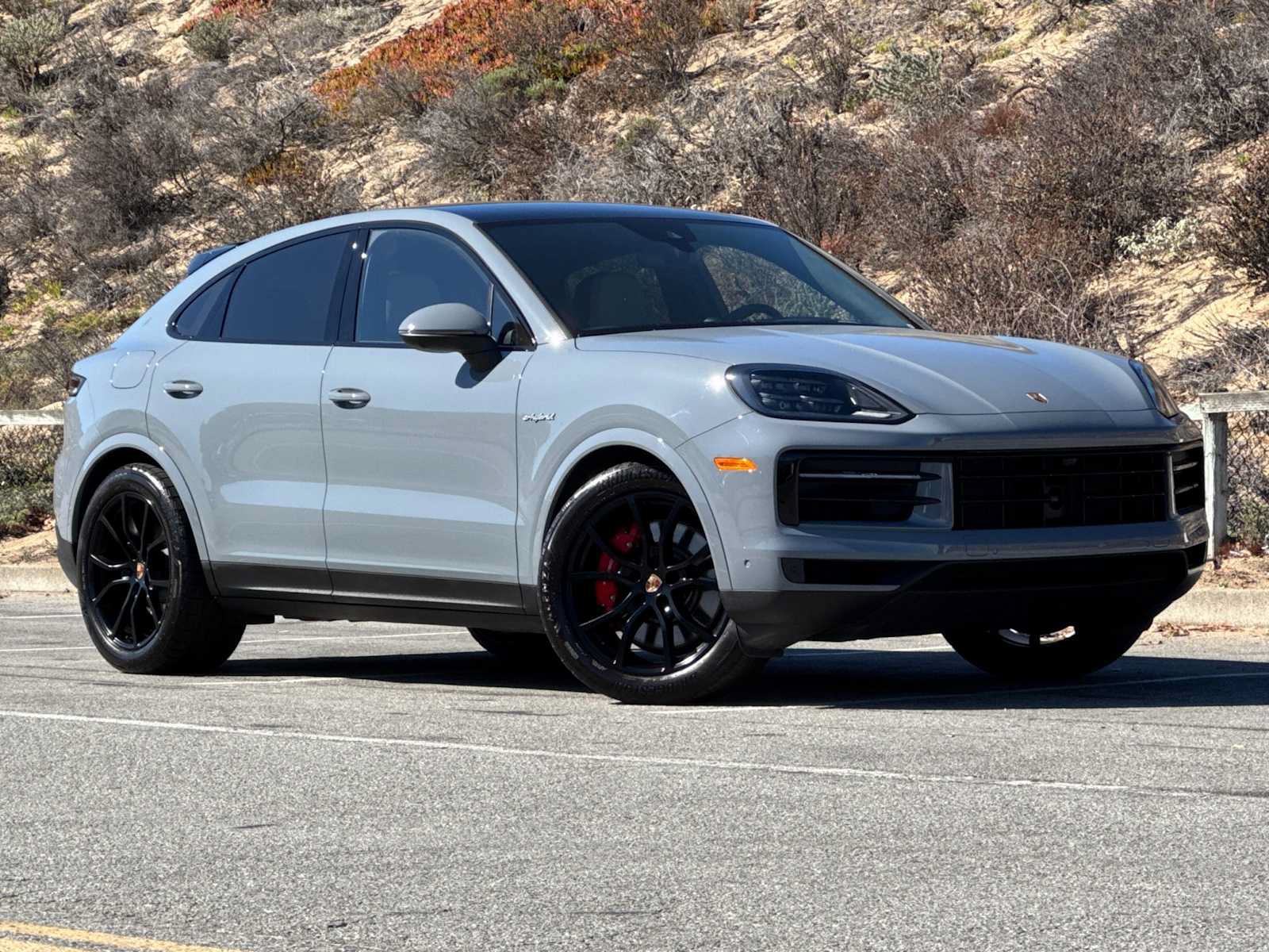 Certified 2025 Porsche Cayenne S AWD/4WD image 10