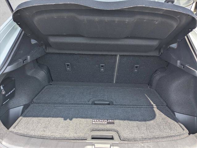 Used 2022 Nissan Rogue Sport SV AWD/4WD image 30