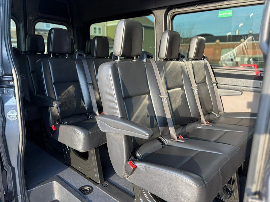 Used 2023 Mercedes-Benz Sprinter 2500 image 16