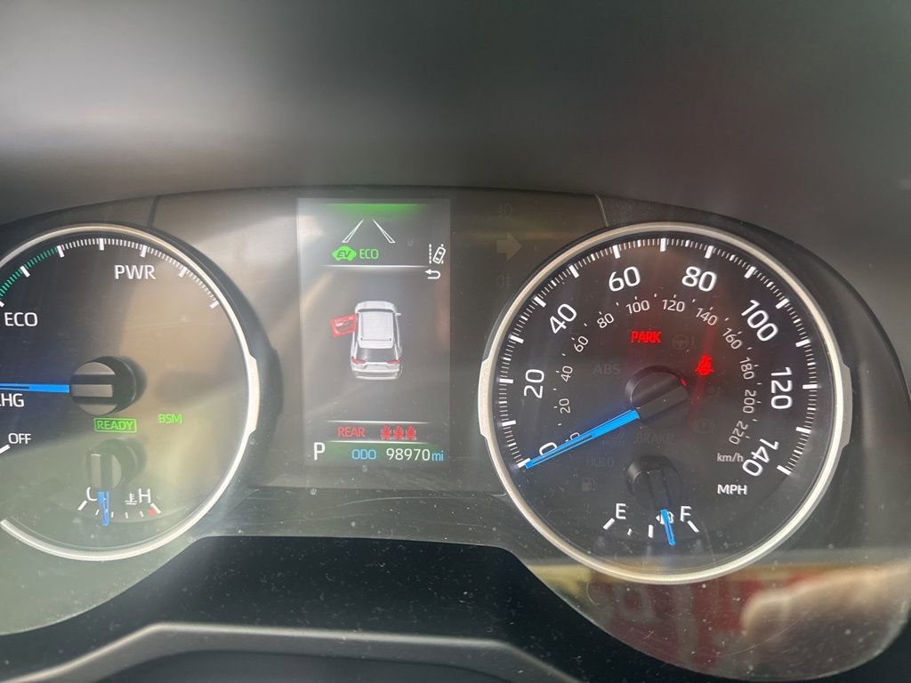 Used 2022 Toyota RAV4 XLE Premium image 5